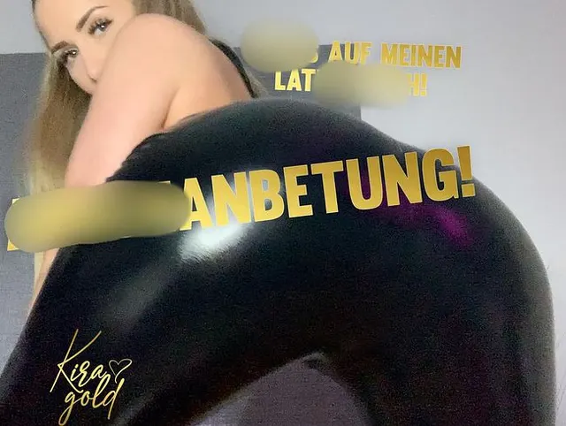 Vorschau aus Blondinen: LATEX ARSCHANBETUNG!